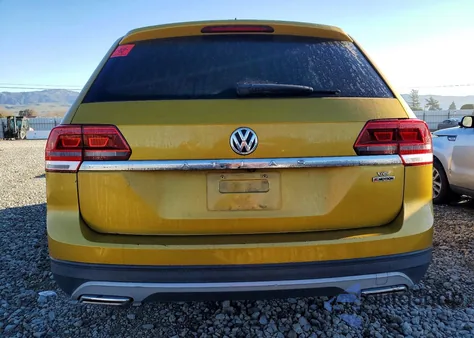 2018 Volkswagen Atlas S из США, поврежденный, VIN 1V2GR2CA3JC526271